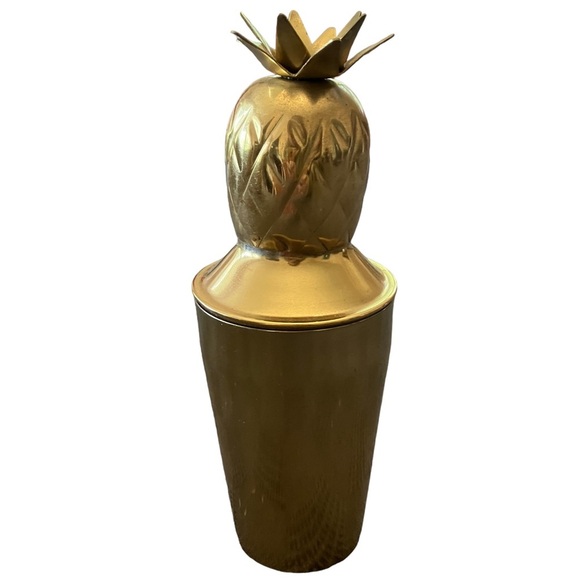 Tommy Bahama Pineapple Cocktail Shaker - Picture 1 of 5